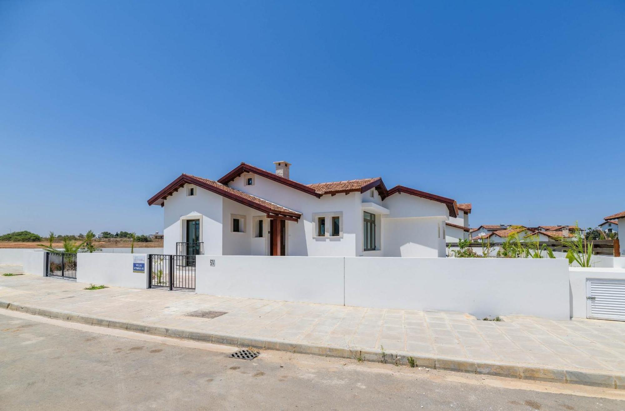 Kymma Villa #16 أيا نابا الغرفة الصورة